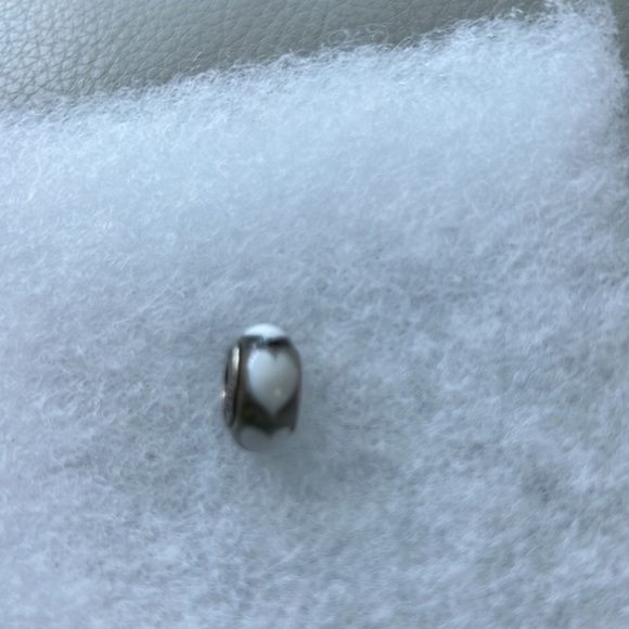 Pandora grey with white heart charm - Picture 3 of 3